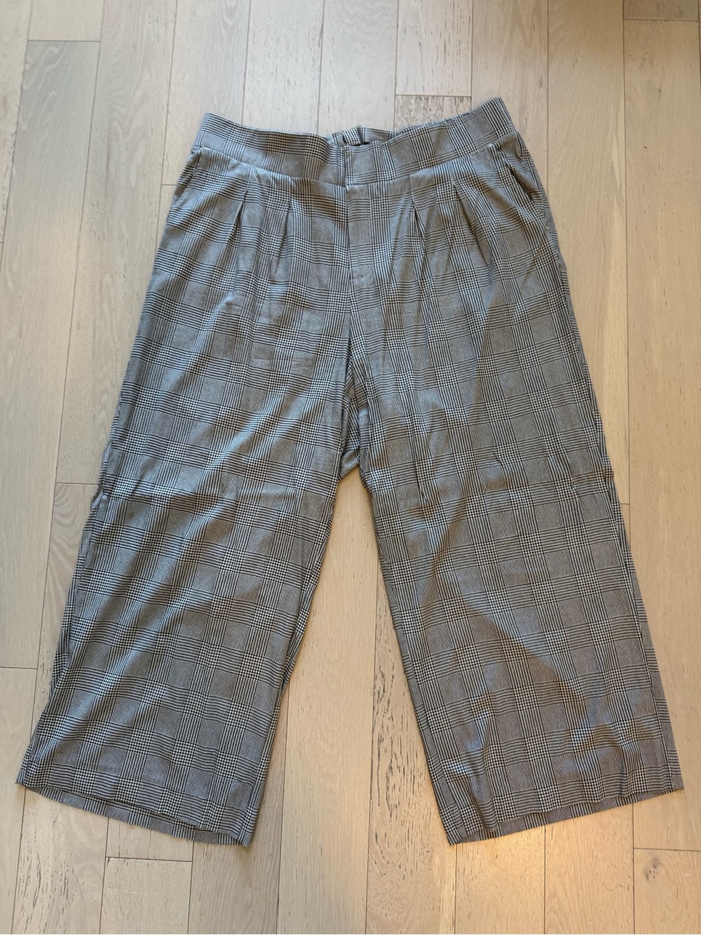 Gray Plaid Pleated Dress Pants